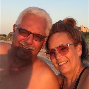 Meet your Posher, Elissa